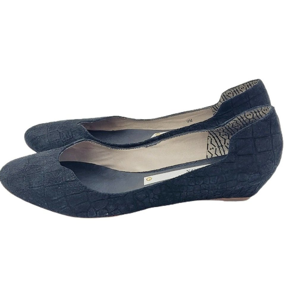 Matt Bernson Black Suede Embossed Flats Made In Italy Size 9
